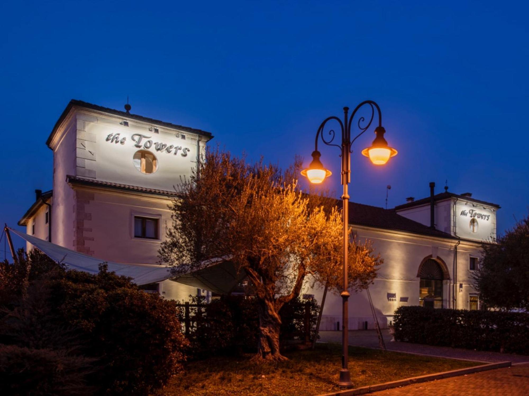Alloggi The Towers Montebello Vicentino Exterior photo